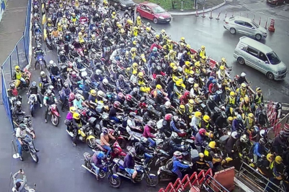 foto de fronteira travada pela greve da receita federal
