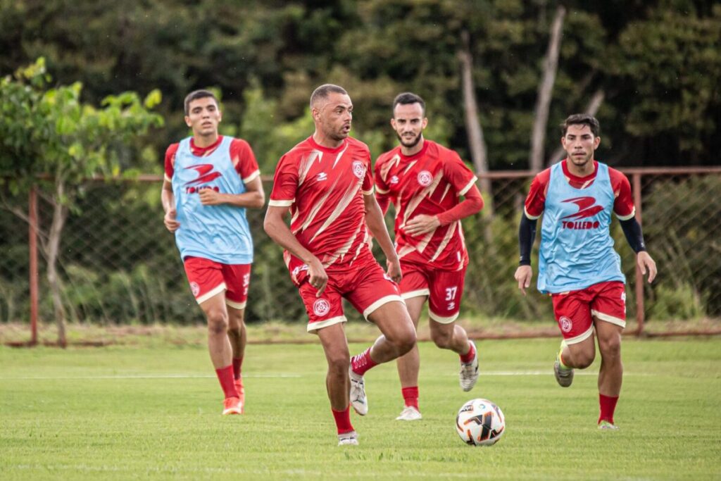 foto de treinamento da associação atlética anapolina