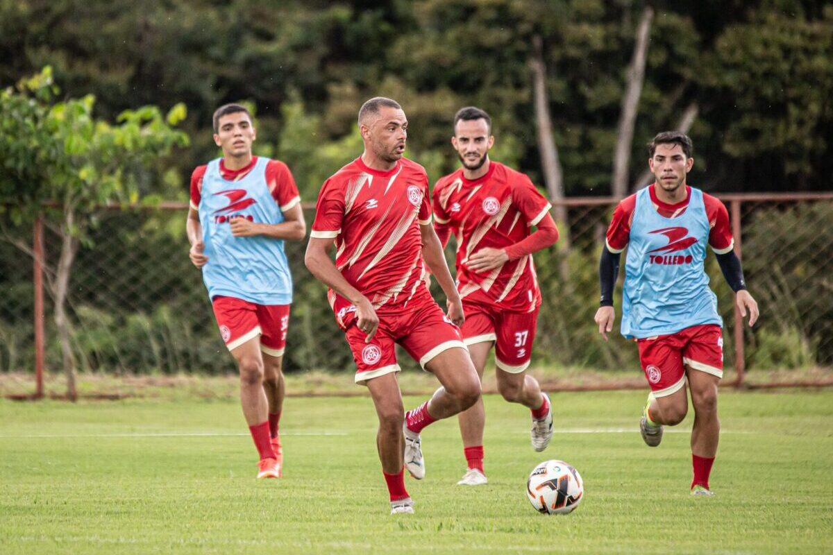 foto de treinamento da associação atlética anapolina